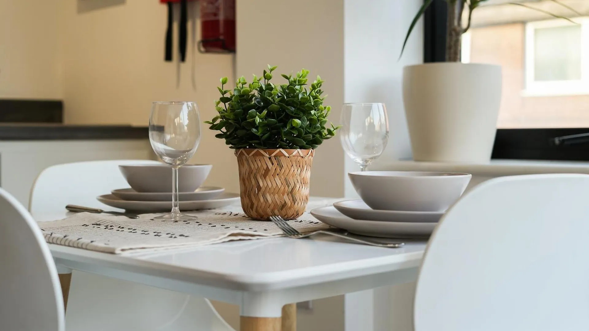 Cosy One Bedroom Apartment In Sheffield By Eason Stays Ideal For Weekend Getaways & Business Travellers - With Free Parking!