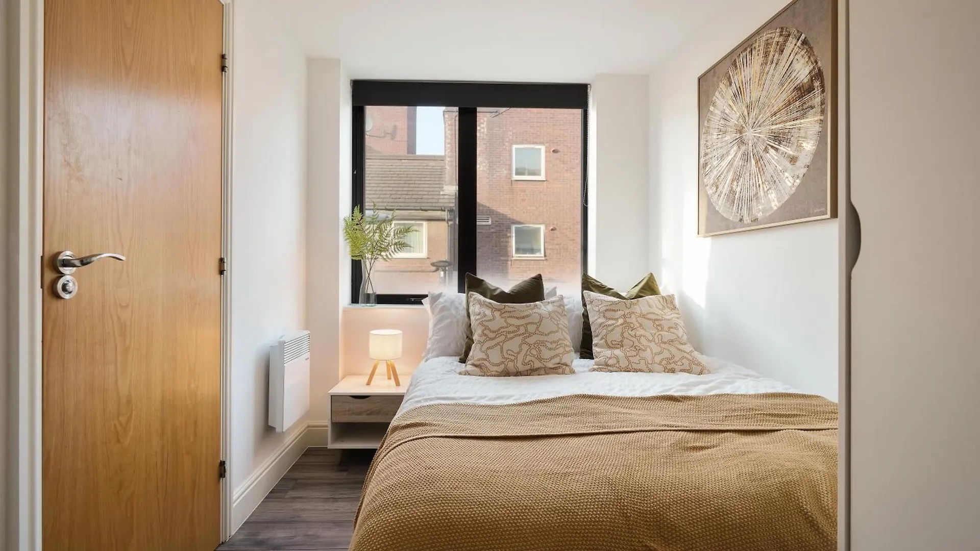 Cosy One Bedroom Apartment In Sheffield By Eason Stays Ideal For Weekend Getaways & Business Travellers - With Free Parking!