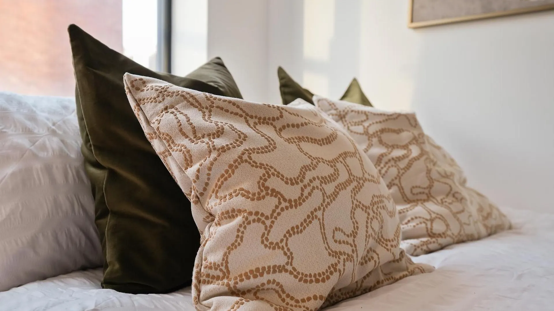 Cosy One Bedroom Apartment In Sheffield By Eason Stays Ideal For Weekend Getaways & Business Travellers - With Free Parking!