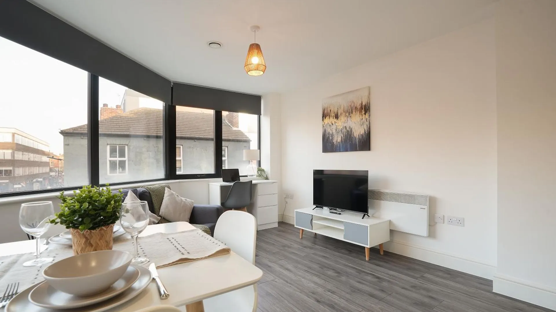 Cosy One Bedroom Apartment In Sheffield By Eason Stays Ideal For Weekend Getaways & Business Travellers - With Free Parking!