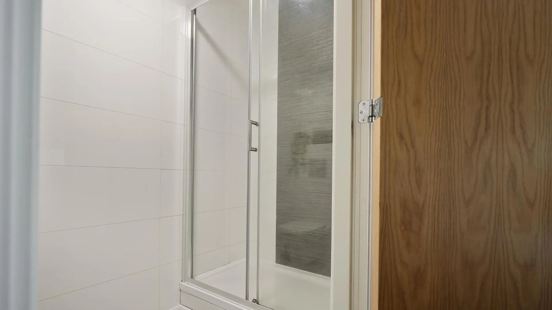 Cosy One Bedroom Apartment In Sheffield By Eason Stays Ideal For Weekend Getaways & Business Travellers - With Free Parking! Storbritannien